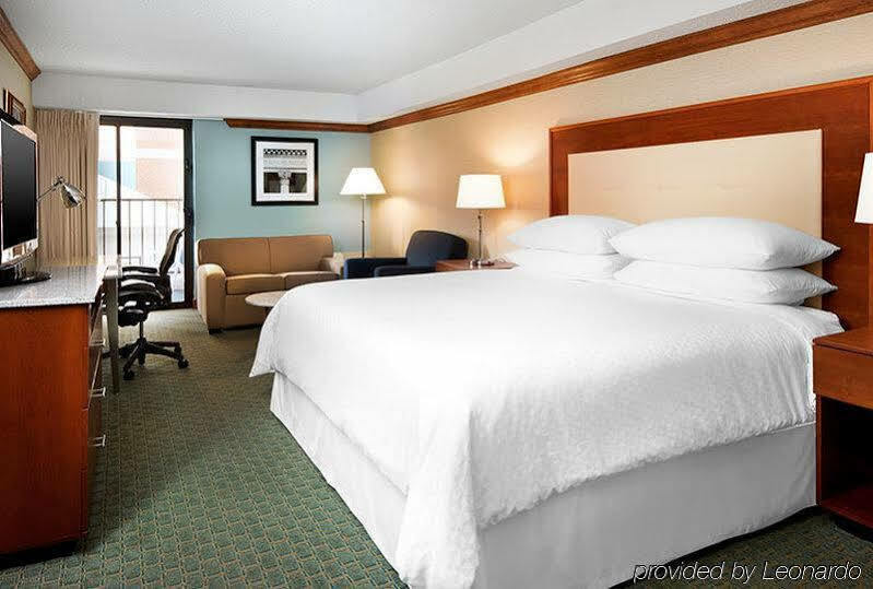 Hotel Four Points By Sheraton Richmond Airport